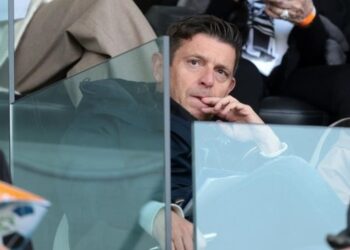 Prapaskena e “kodit sekret” të përdorur nga Rocchi, “La Repubblica” zbulon shenjat që zgjedhësi i arbitrave “drejtonte” VAR-in