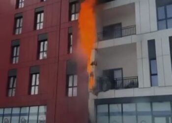 Del video, ja si nisi zjarri në pallatin që u “përpi” nga flakët pranë QSUT-së