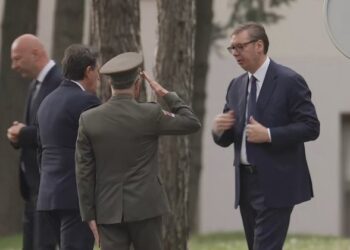 “Qendroni larg Rusisë”/ Paralajmërimi i fortë amerikan për Serbinë