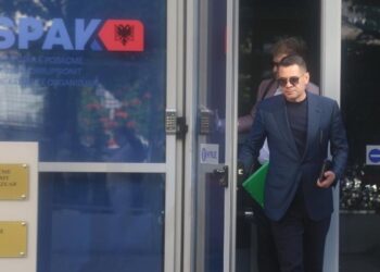Munguan avokatët e Arben Ahmetajt, shtyhet seanca në GJKKO