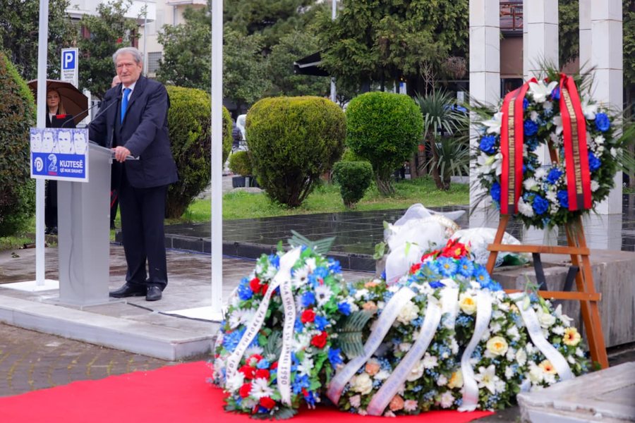 35 vjetori i 2 Prillit  Berisha  Sakrifica e martirëve të votës së lirë sot më aktuale se kurrë