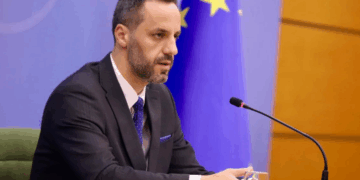 “Si do jetoje me rrogën e një polici?”, Lamallari: Paguhen shtesë për protesta e evente, s’mund të ketë rritje galopante