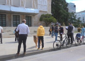 Më pak se 10 qytetarë, dështon për herë të dytë protesta për çmimin e naftës