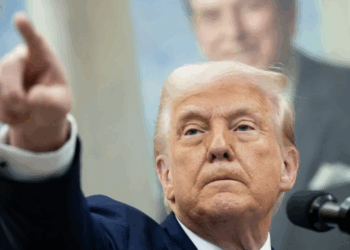 “Bastardë të çmendur, hapeni ngushticën e mallkuar”, Trump kërcënon Iranin: Të martën do godasim termocentralin