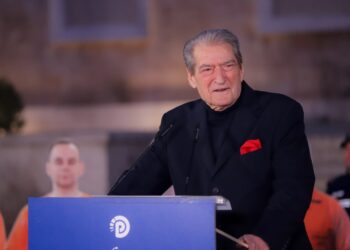 Berisha nga “Foltorja”: Rama mashtron për naftën, kemi barrën fiskale më të lartë
