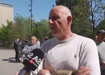 “U hoq nafta falas”, fermerët në protestë para Ministrisë së Bujqësisë