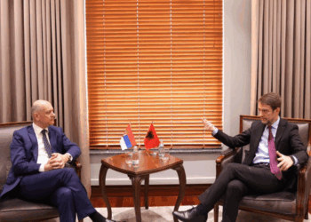Ministri Hoxha takon ambasadorin serb: Të respektohen të drejtat e shqiptarëve në Preshevë