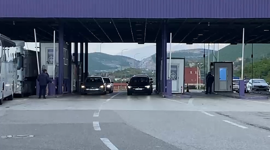 Fluks i lartë lëvizjeje nga Kosova drejt Shqipërisë