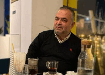 Vdekja e mësuesit nga Devolli, mesazhi i së ëmës: Trimi i mamit! Me tension e diabet, 5 orë rrugë për nxënësit
