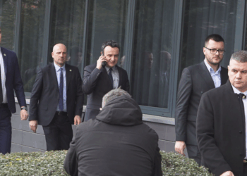 “Një nuse për dy dhëndurë”/ PDK, LDK e AAK kundër Kurtit: Nuk ishte serioz