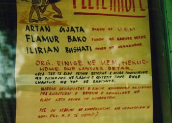 Fletërrufe kundër tre punëtorëve që luanin me top