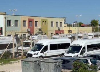 Çfarë ndodhi në paraburgimin e Vlorës? Forcat operacionale kontrolle blic