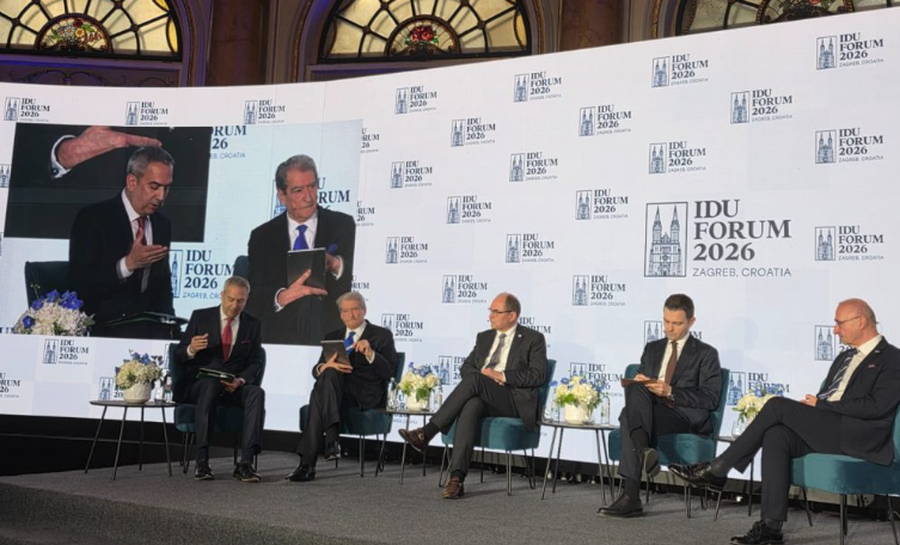 Zagreb  Berisha kundër anëtarësimit të vendit në BE  Për momentin nuk e meritojmë 