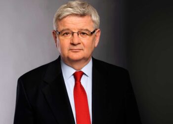 A do të mbijetojë NATO? Përgjigjet ish-ministri i Jashtëm gjerman Joschka Fischer