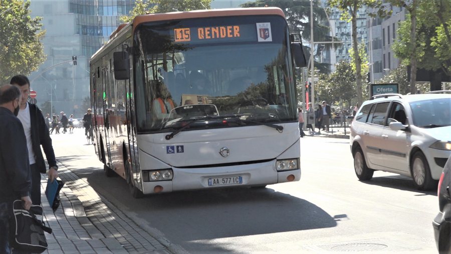 Rritja e çmimit të naftës  shoqatat e transportit publik paralajmërojnë ndërprerjen e shërbimit