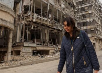 Dëshmia nga Teherani, mes bombave dhe represionit, lufta e iranianëve për mbijetesë dhe solidariteti i heshtur