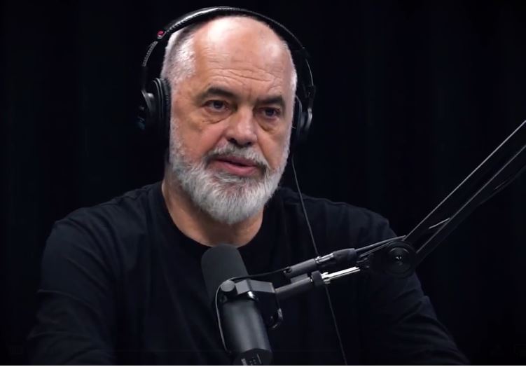 Paketa e Maleve dhe programi  Dyfisho ndërmarrjen tënde   Rama  Një rrugë e re për zhvillimin rural dhe sipërmarrjen shqiptare