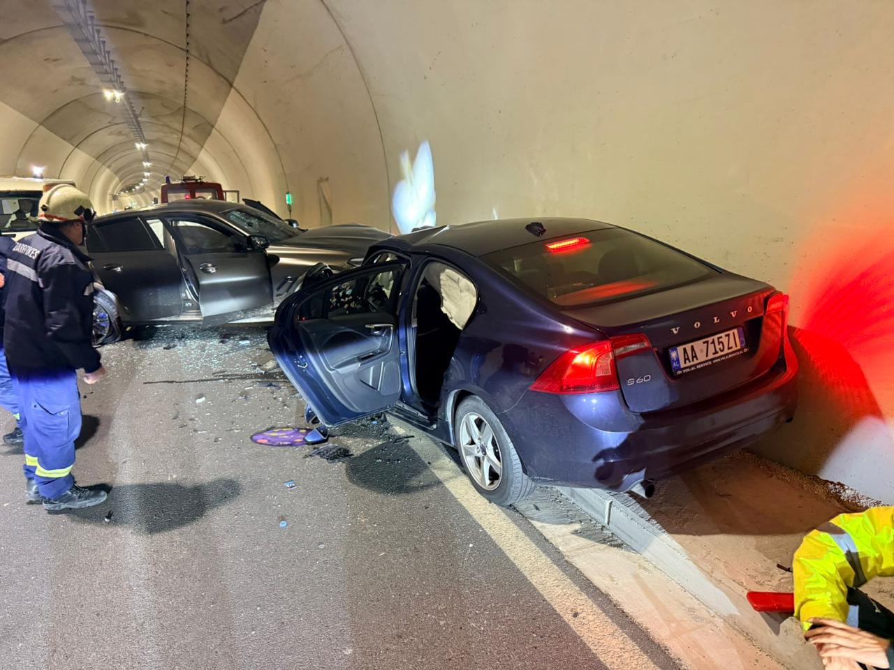 Aksidenti në Tunelin e Llogarasë  ARRSH njofton normalizimin e qarkullimit  mjetet mund të udhëtojnë pa pengesa