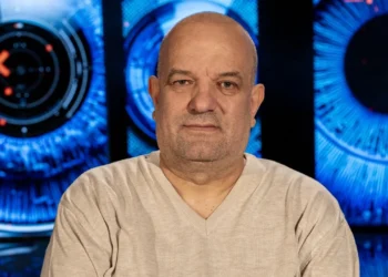 “Ishte koha e luftës”, Ilir Vrenozi rrëfen njohjen me bashkëshorten