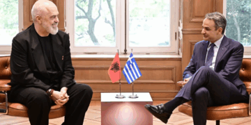 Takimi me Ramën në Athinë, Mitsotakis: Greqia mbështet Shqipërinë në procesin e anëtarësimit në BE