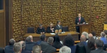 Promovohet në Kosovë “Lufta e heshtur” e Zef Mazit, Hoxhaj: Flet për betejat që fitohen çdo ditë!