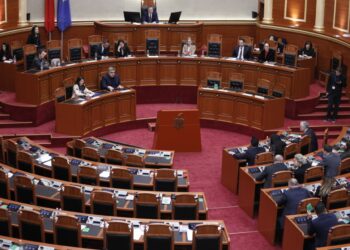 Kuvendi sot në seancë plenare/ Interpelanca me ministrat, projektligje dhe komisione hetimore në rend dite