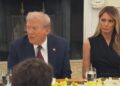Melania shkëlqen si “vejushë e ardhshme”, Kimmel mbron shakanë e tij, çifti presidencial kërkon shkarkimin