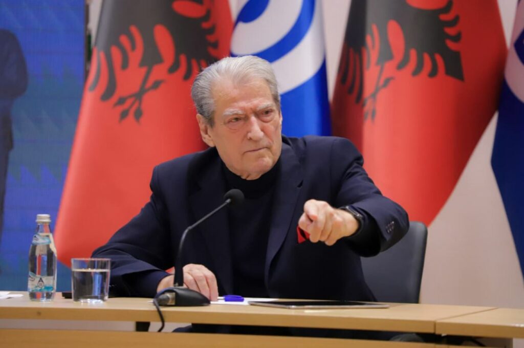 Berisha  Shqiptarët me çmimin më të lartë të naftës në botë  60  për çdo litër e merr qeveria 