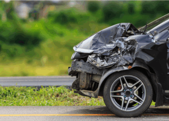 Të rinjtë shkaktojnë më shumë aksidente sipas INSTAT/ Ekspertët: Shkak, edukimi i dobët. Duhen rritur gjobat