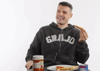 Granit Xhaka promovon ushqimet tradicionale shqiptare në mediat botërore: Këtë e hamë çdo mëngjes!