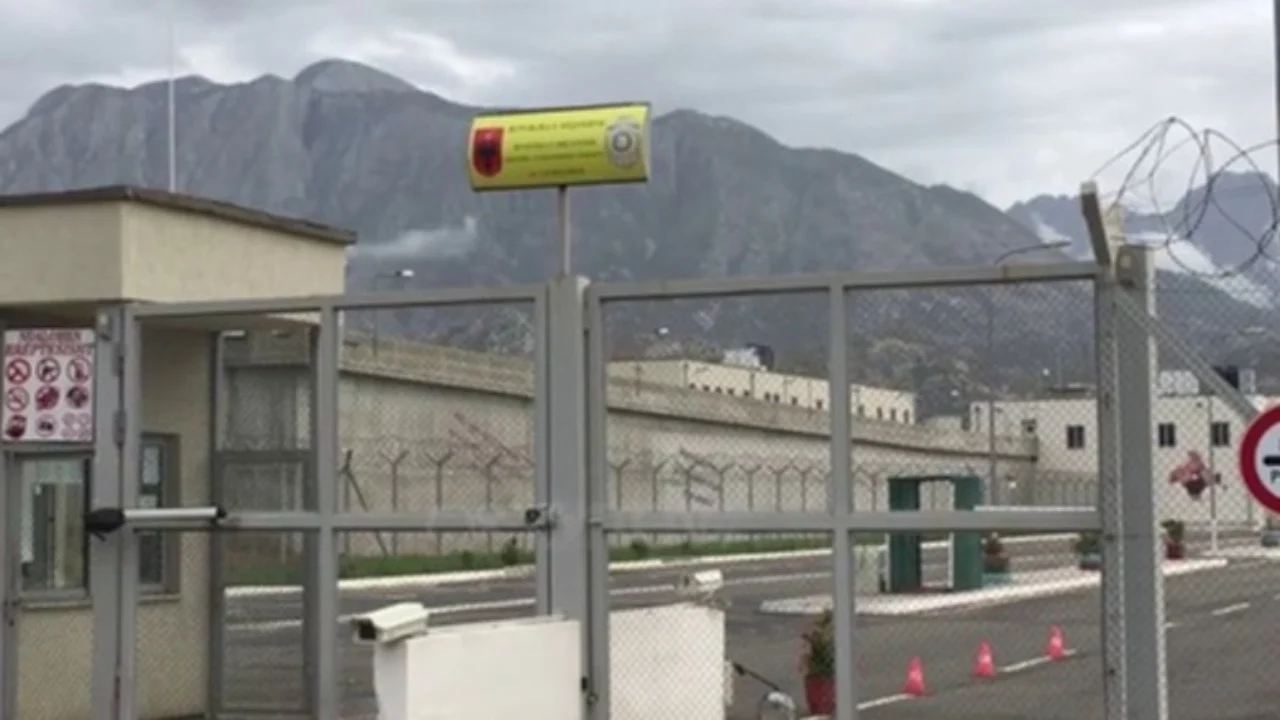 DAP zbarkon në burgun e sigurisë së lartë të Peqinit  nisin kontrollet e befta në qeli