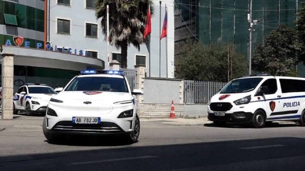 U dyshua se vdiq nga shkaqe natyrale  Policia zbardh ngjarjen në Durrës  59 vjeçari u dhunua