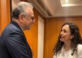 Vjosa Osmani takohet me këshilltarin e Donald Trump: Kosova mbetet vendi më pro-amerikan në botë