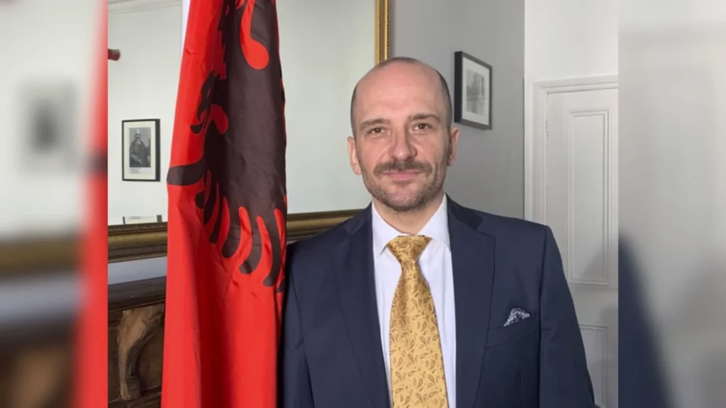 Ambasadori shqiptar në Mbretërinë e Bashkuar letër të hapur ‘The Guardian’: Shqiptarët në Britani po ‘demonizohen’ e paragjykohen