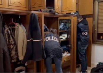 Kthyen apartamentin në bazë kokaine në mes të Venecias, arrestohen 3 shqiptarë, mes tyre një grua