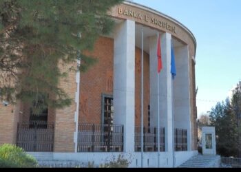 Raporti i BSH: Ekonomia po rritet! Kreditë e këqija kanë rënë në nivelin më të ulët në 15 vite