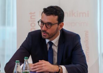 Transporti publik i rikthehet normalitetit, Karakaçi: Qeveria do ta subvencionojë naftën
