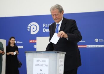 Sot në 12:00 skadon afati për kandidaturat, Berisha ‘garon me veten’ për kreun e PD-së