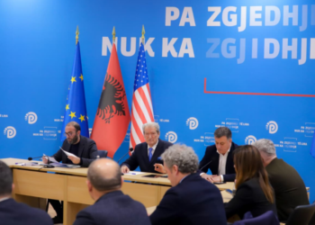 “Luftë frontale ndaj oligopoleve”, Berisha: Çmimi i naftës, më i lartë se në çdo vend të BE