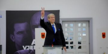 Statuti i PD drejt Gjykatës! Kërkohet pezullimi si kryetar i Sali Berishës dhe ndalimi i kandidimit, zbardhet kërkesa zyrtare