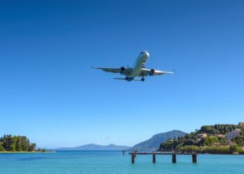 Alarm për karburantin e avionëve në Evropë: Vera në rrezik, vetëm 2 vende me rezerva 90-ditore