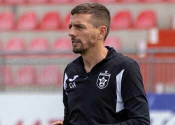 Partizani shkarkon trajnerin Oltijon Kërnaja