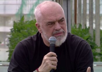 “Naftën e hoqëm se nuk e ka as BE”, Rama prezanton programin mbështetës para fermerëve të Lushnjes