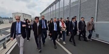 Deputetët e Melonit në kampin e Gjadrit: Modeli funksionon, 536 raste të përpunuara deri më sot