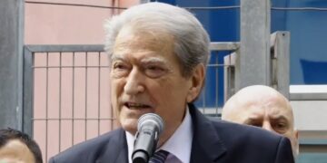 Berisha paraqitet në SPAK dhe ‘nuk i ndahet’ Dumanit: Po hidhte valle me Irenën!