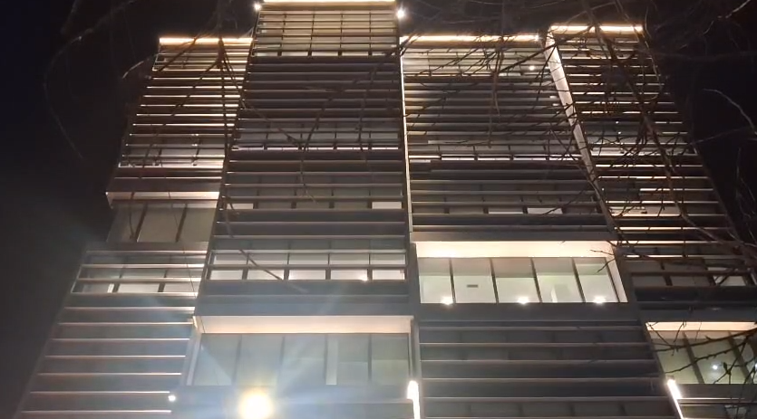 EMRAT   Goditja e call centerave  7 të arrestuar dhe 2 me ndalim dalje jashtë vendit  80 të shoqëruar