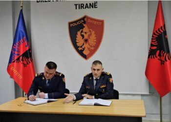 Drejtori i Policisë nis nga puna/ Takim me shefat e komisariateve, porositë që la