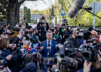 Lideri i opozitës shpall fitoren e zgjedhjeve: Faleminderit Hungari/ Heshtje në kampin e Viktor Orban