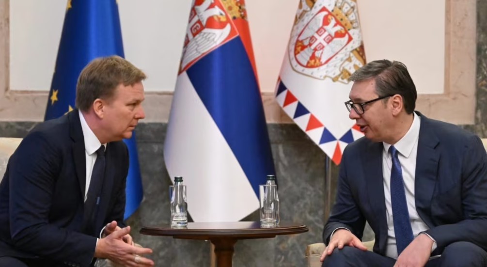 Vuçiç takohet me Sorensen  Dialogu mbetet rruga e vetme për zgjidhjen e çështjeve me Kosovën