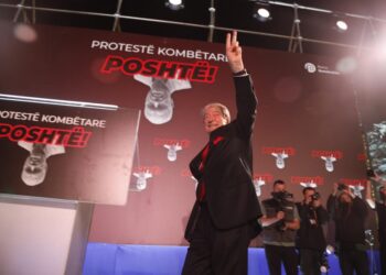 “Jemi shpresa e vetme”/ Berisha flet nga foltorja: Seriali më gjigant i protestave që ka njohur Shqipëria